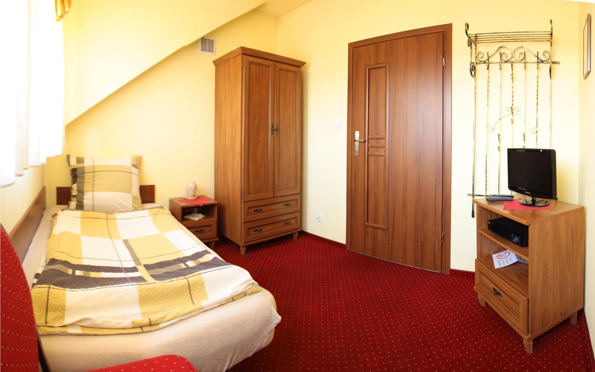 Zajazd Skorpion B&B Освенцим Номер фото