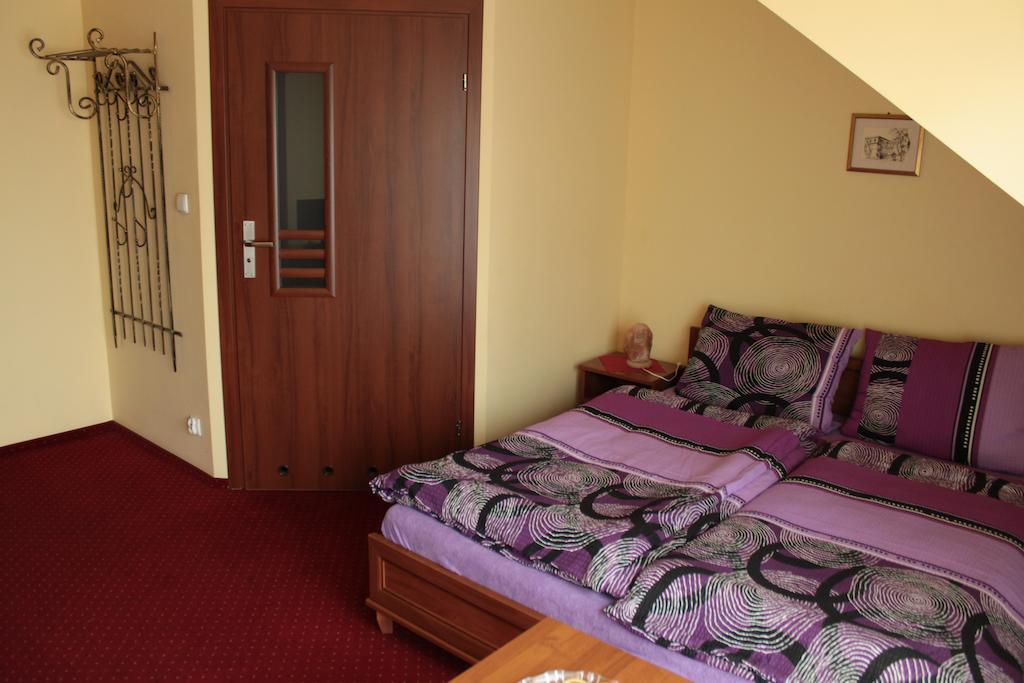 Zajazd Skorpion B&B Освенцим Номер фото