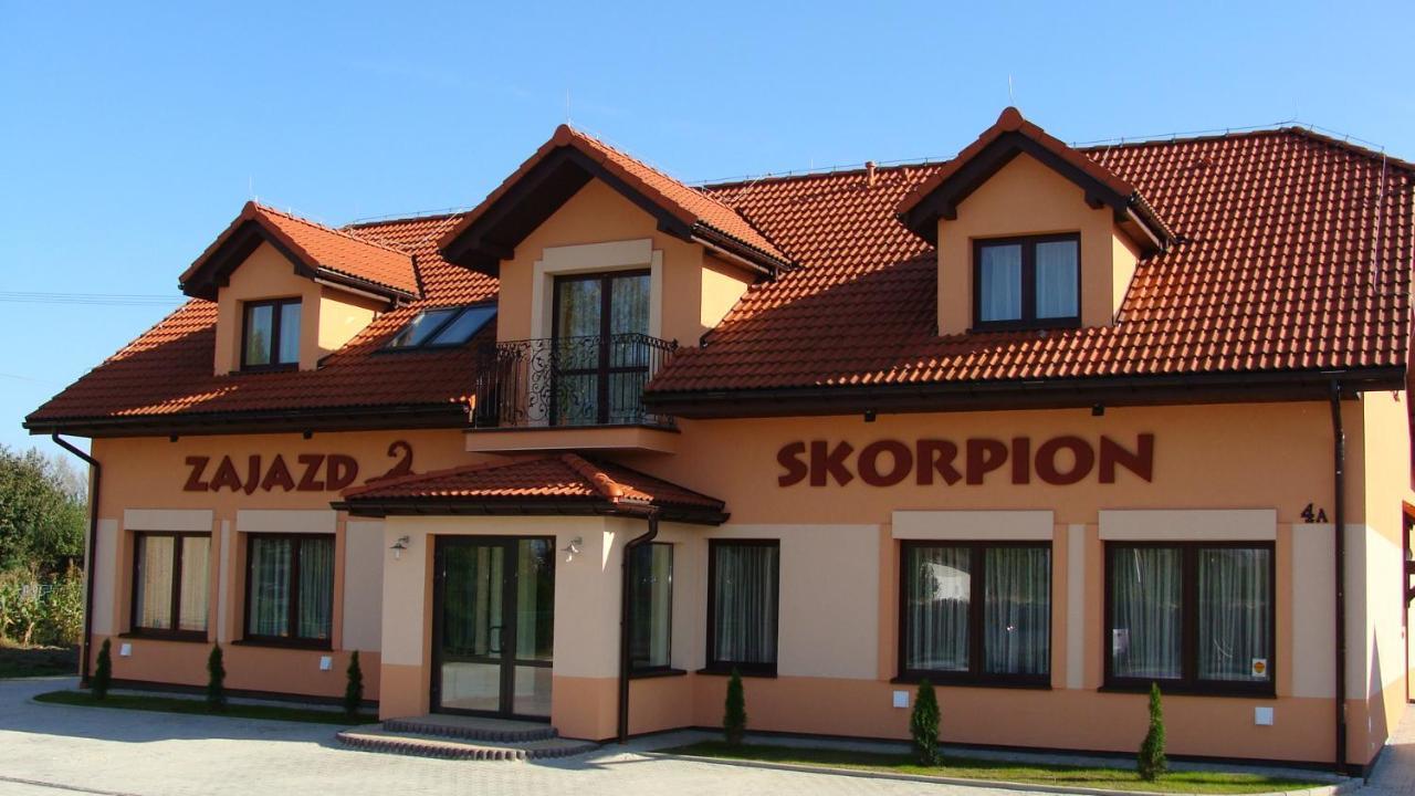 Zajazd Skorpion B&B Освенцим Экстерьер фото